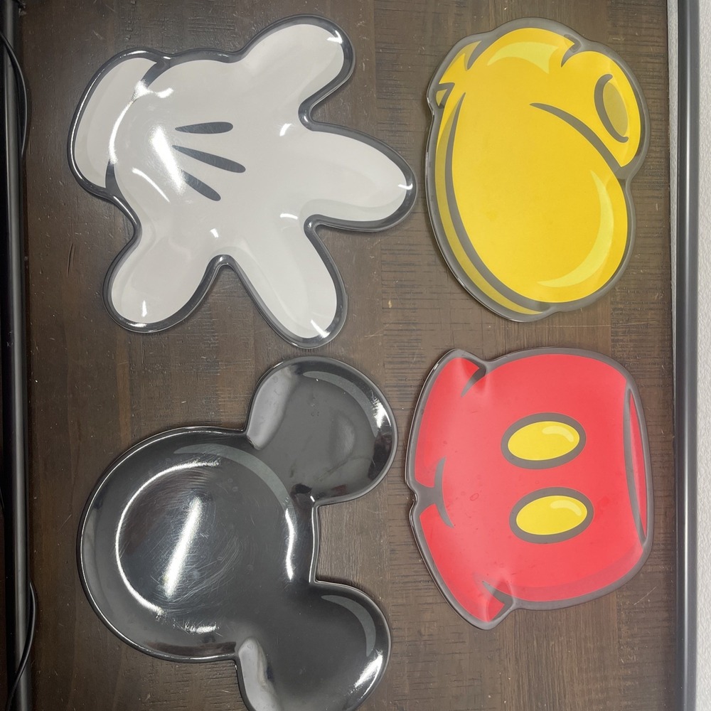 Disney parks Mickey Mouse Body Parts Plate Set